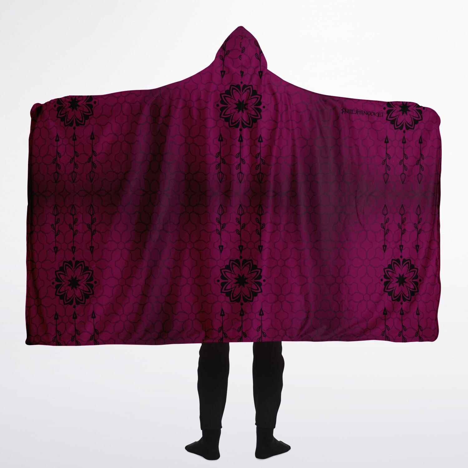 $NiieihiiNookei Hooded Blanket Sherpa - AOP