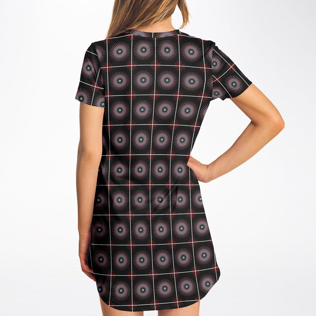 $NiieihiiNookei T-Shirt Dress - AOP