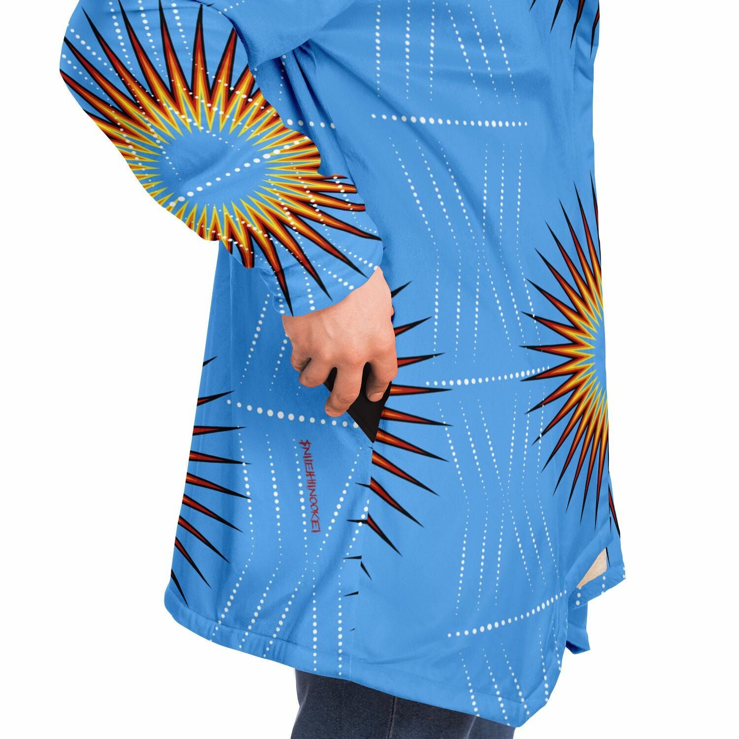 $NiieihiiNookei Microfleece Cloak - AOP