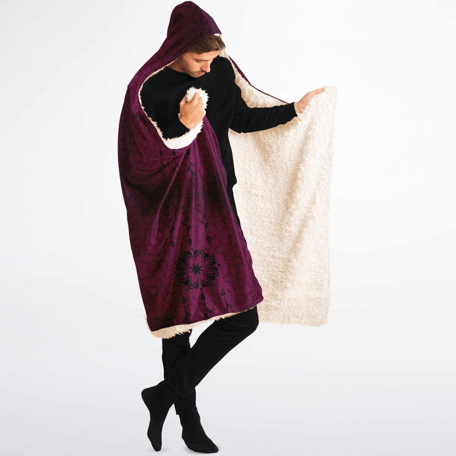 $NiieihiiNookei Hooded Blanket Sherpa - AOP