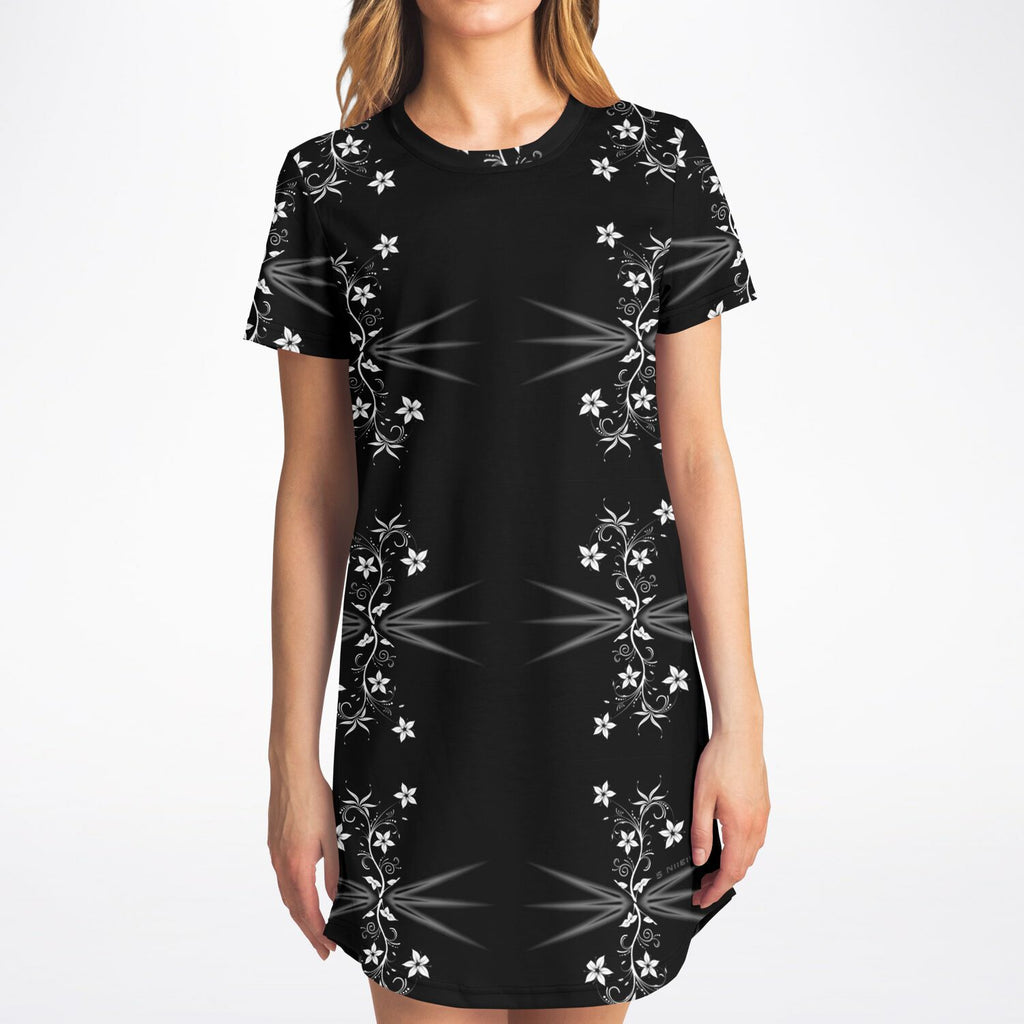 $NiieihiiNookei T-Shirt Dress - AOP