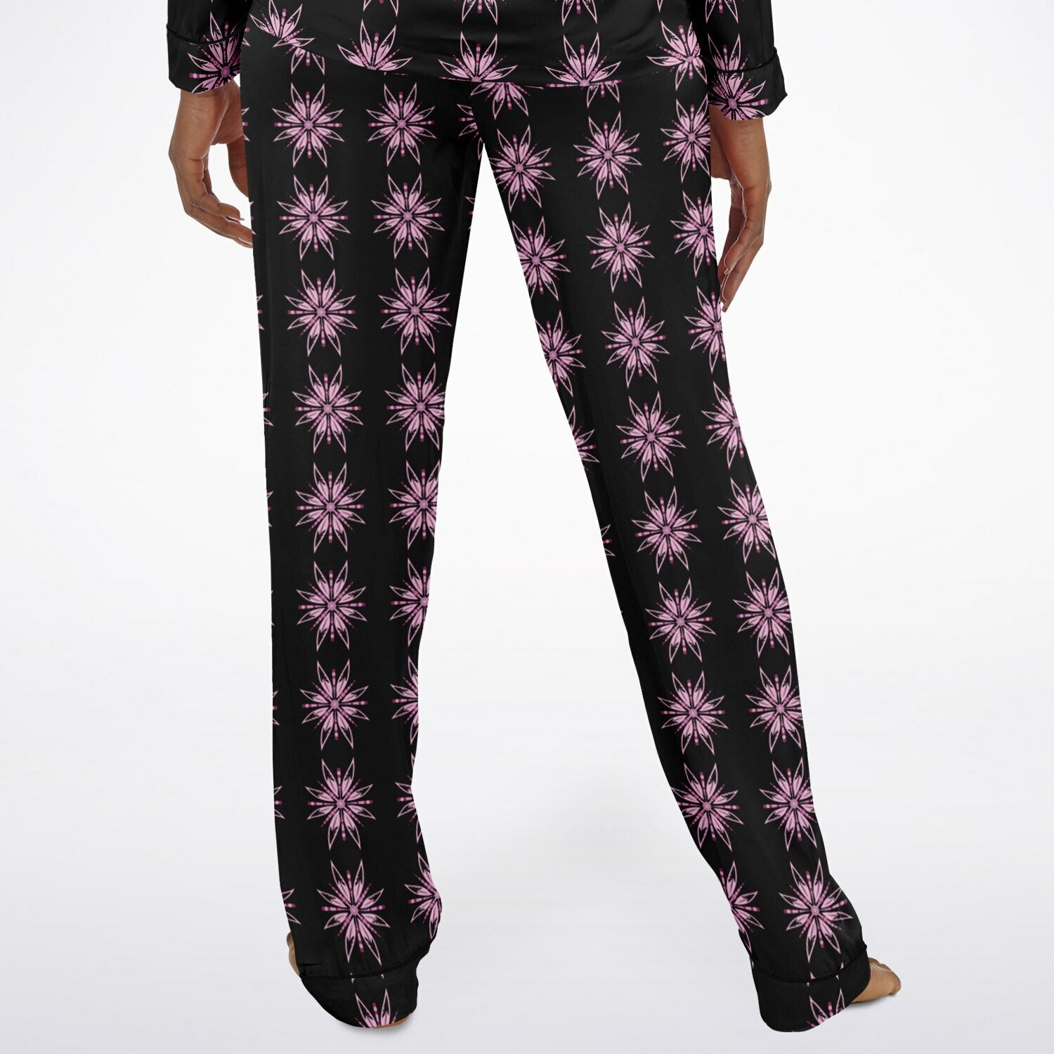 $NiieihiiNookei Women's Satin Pajamas - AOP