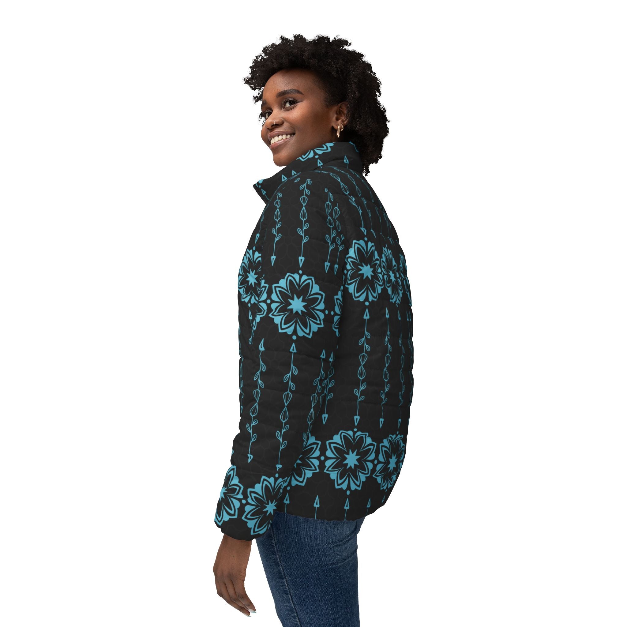$NiieihiiNookei Modern Indigenous 5 Women’s Puffer Jacket — AOP