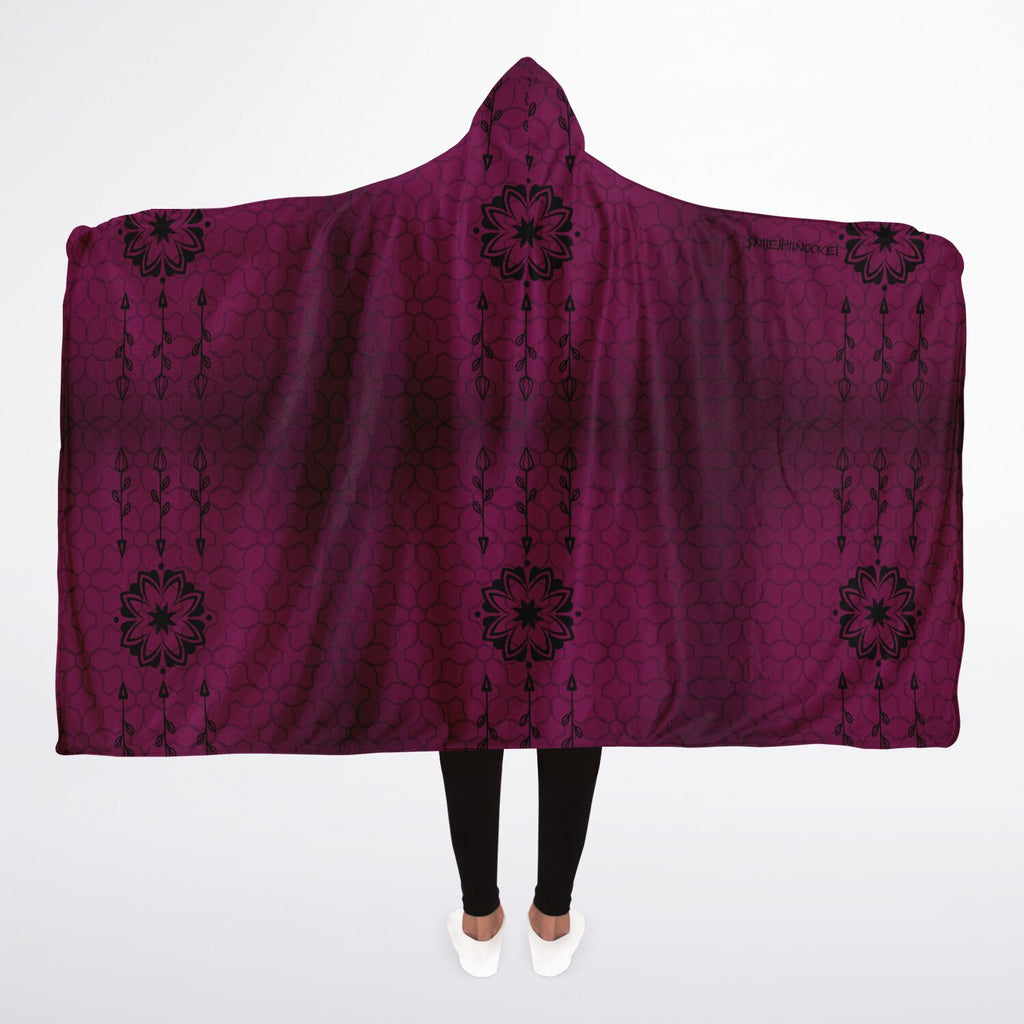 $NiieihiiNookei Hooded Blanket Sherpa - AOP