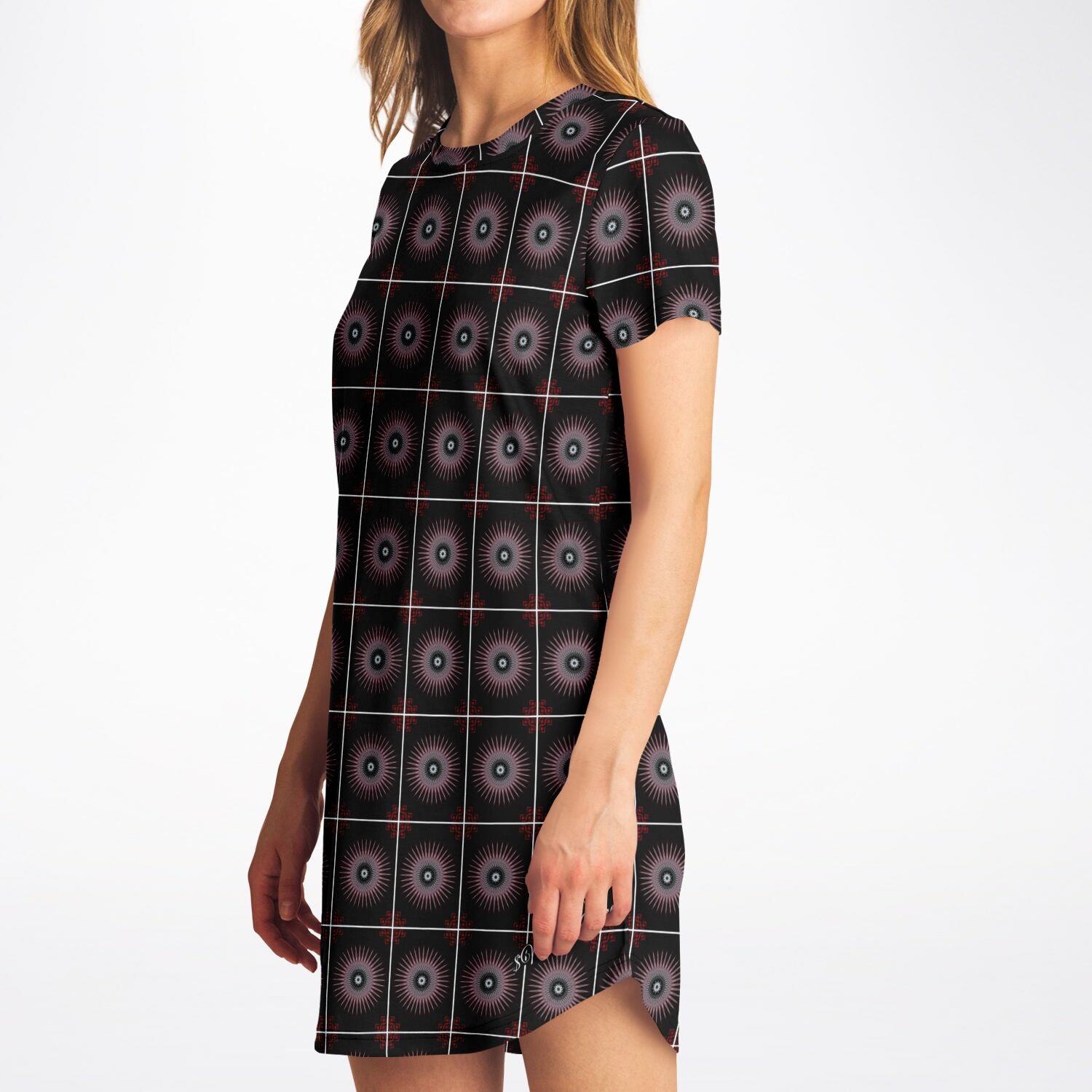 $NiieihiiNookei T-Shirt Dress - AOP
