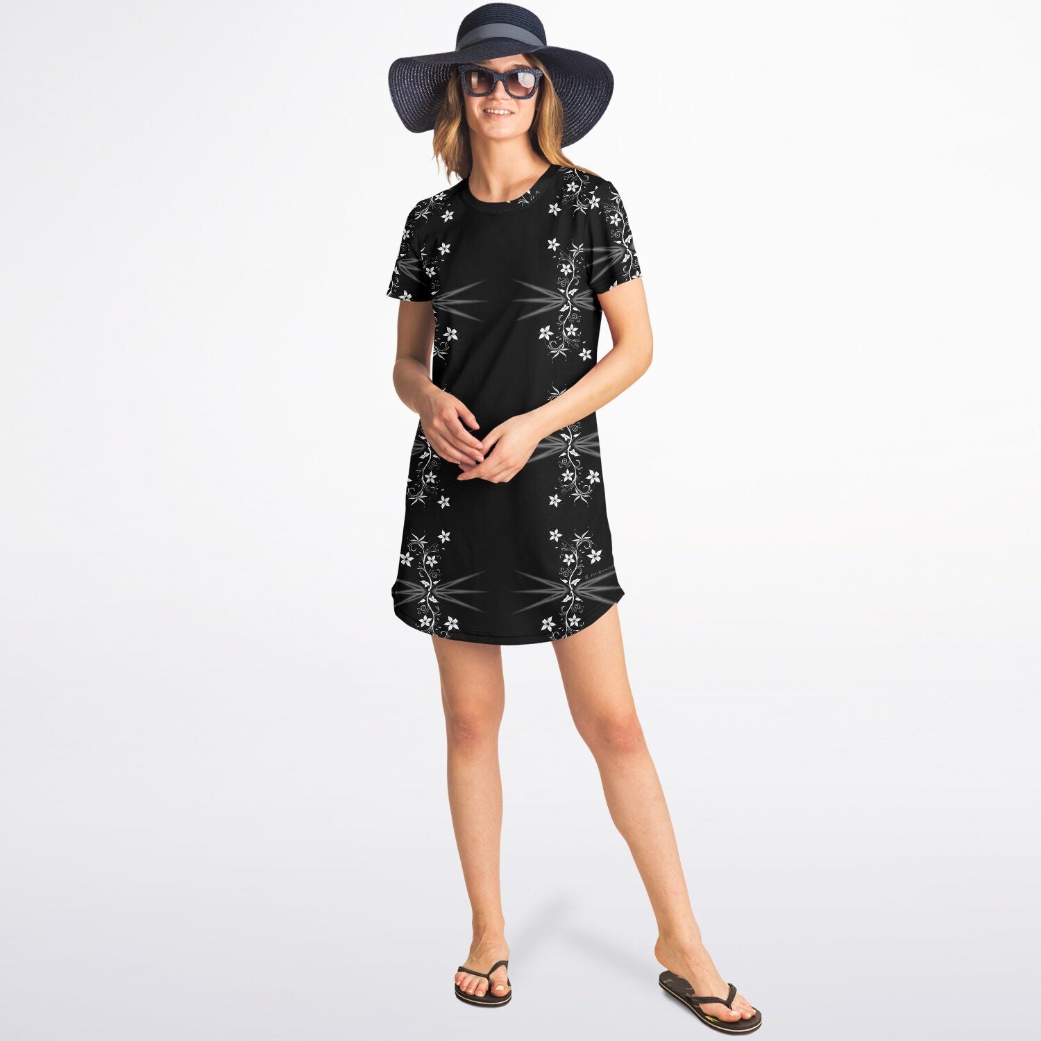 $NiieihiiNookei T-Shirt Dress - AOP