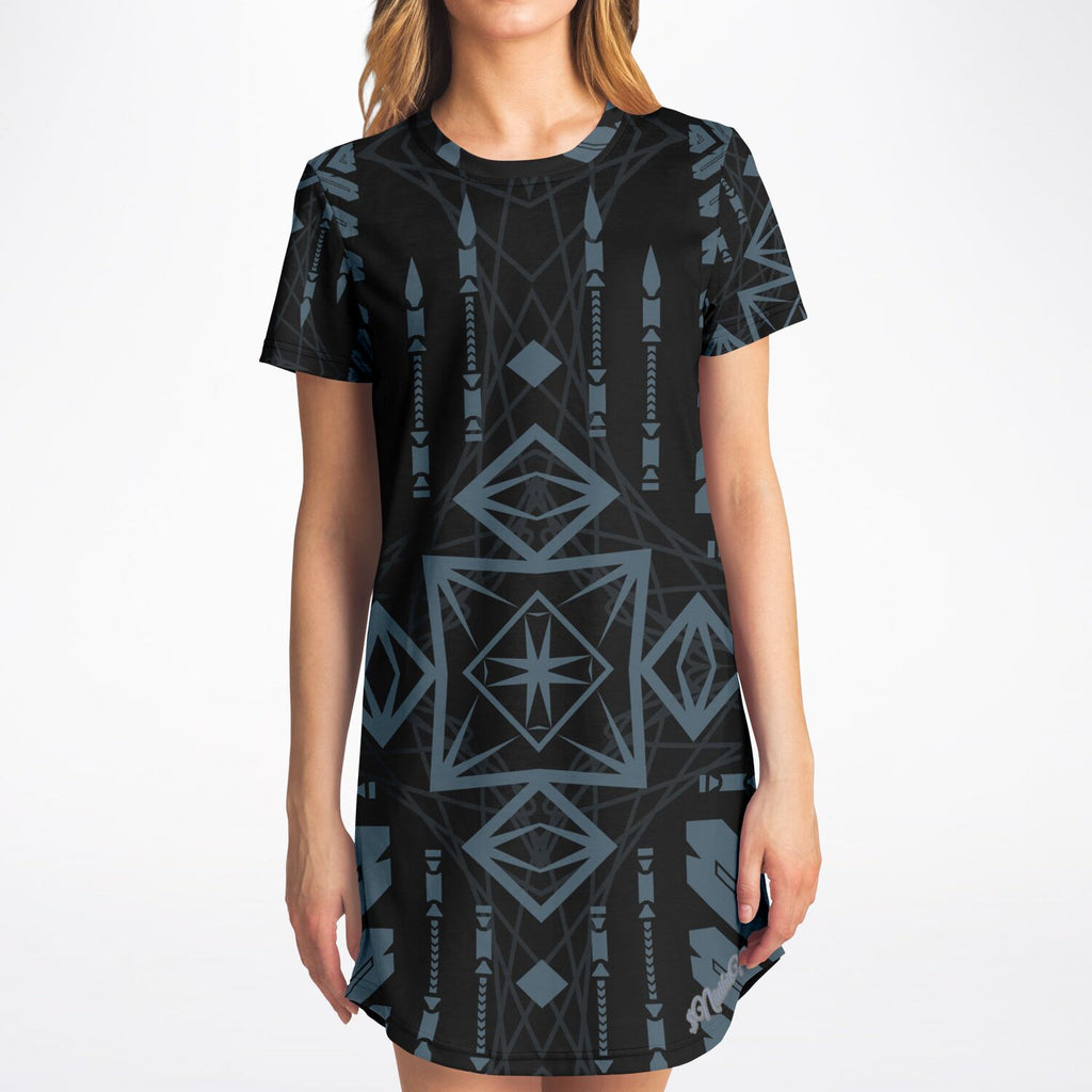 $NiieihiiNookei T-Shirt Dress - AOP
