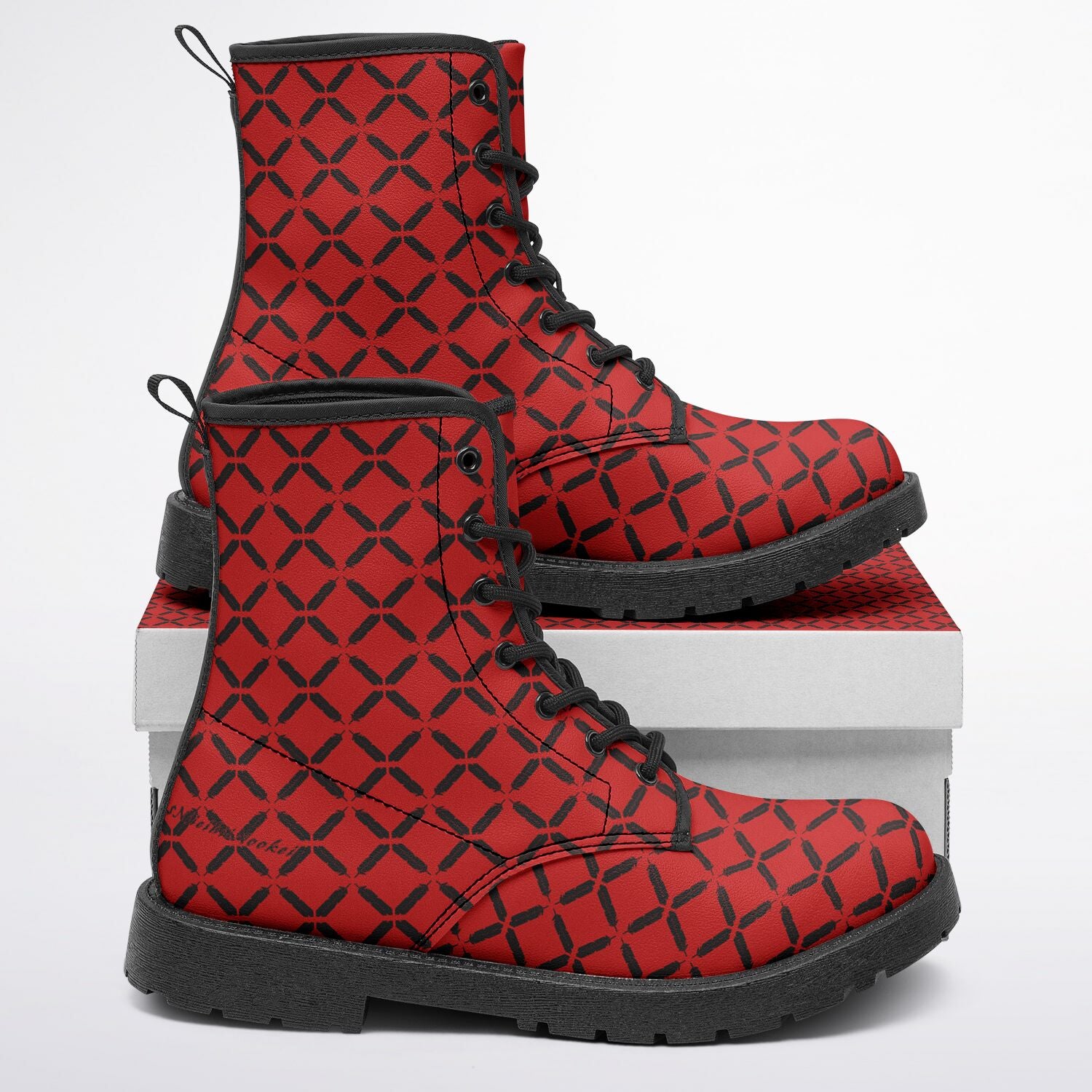 $NiieihiiNookei Rez Strider Boots - AOP