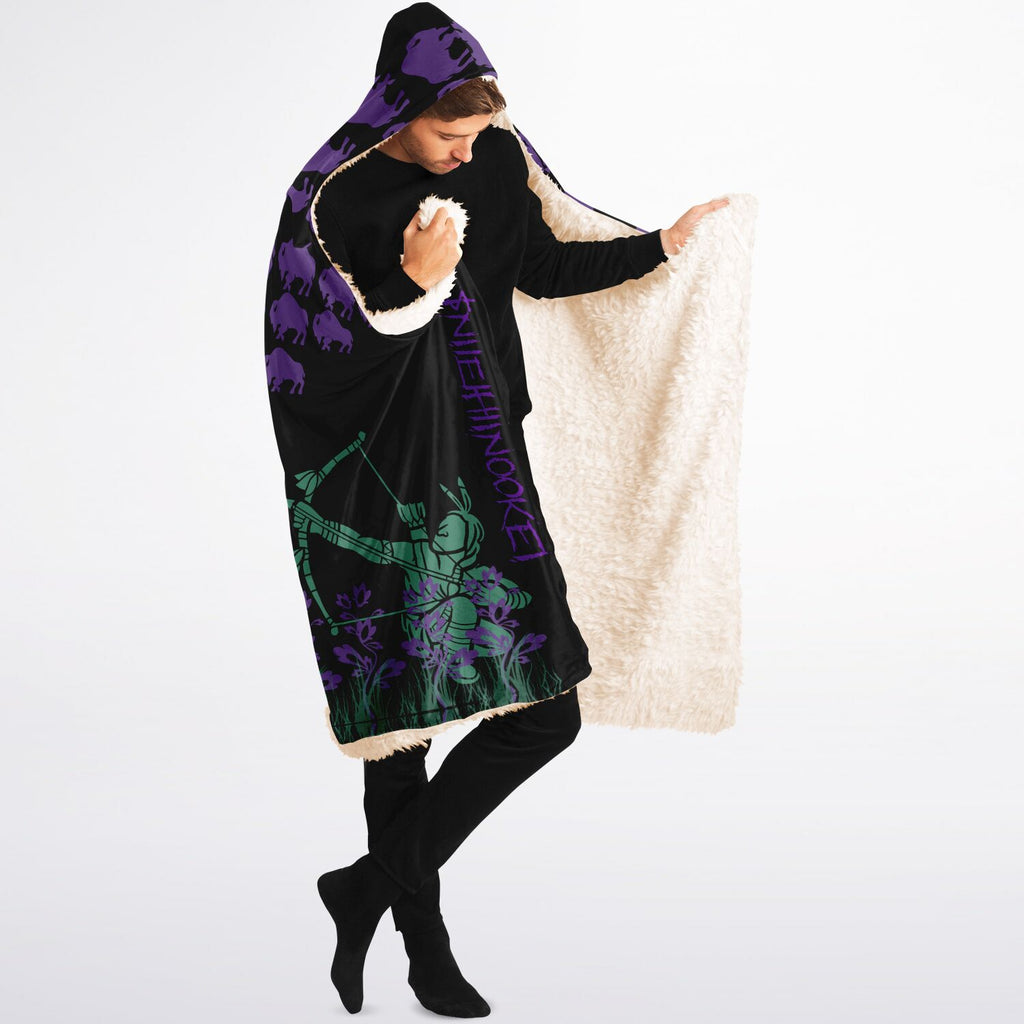 $NiieihiiNookei Hooded Blanket Sherpa - AOP
