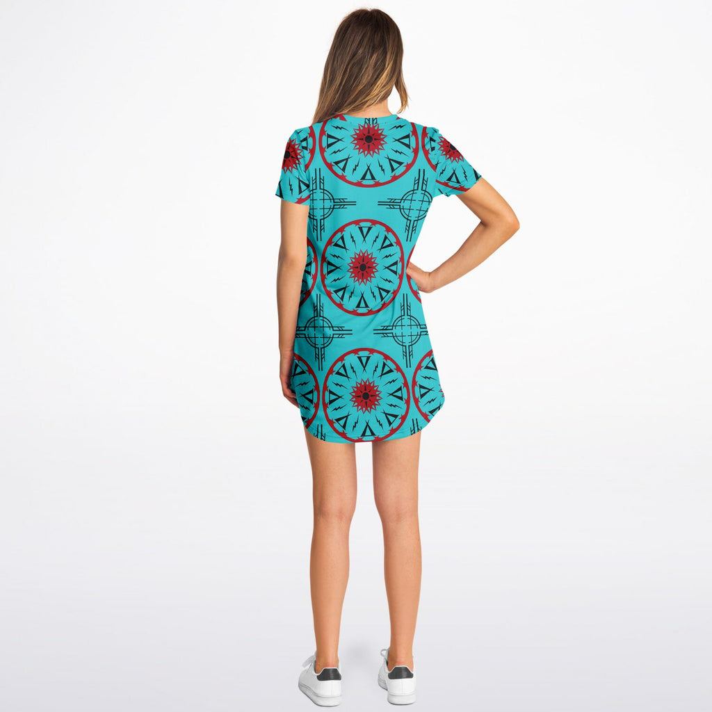 $NiieihiiNookei T-Shirt Dress - AOP