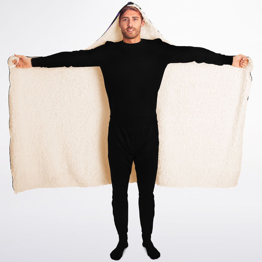 $NiieihiiNookei Hooded Blanket Sherpa - AOP