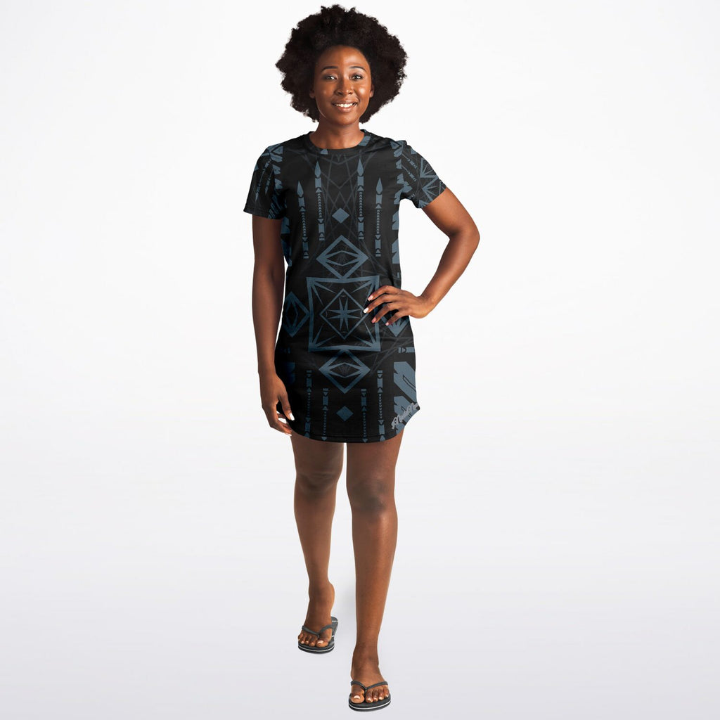 $NiieihiiNookei T-Shirt Dress - AOP